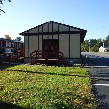 American Inn Motel Petersburg Exterior photo