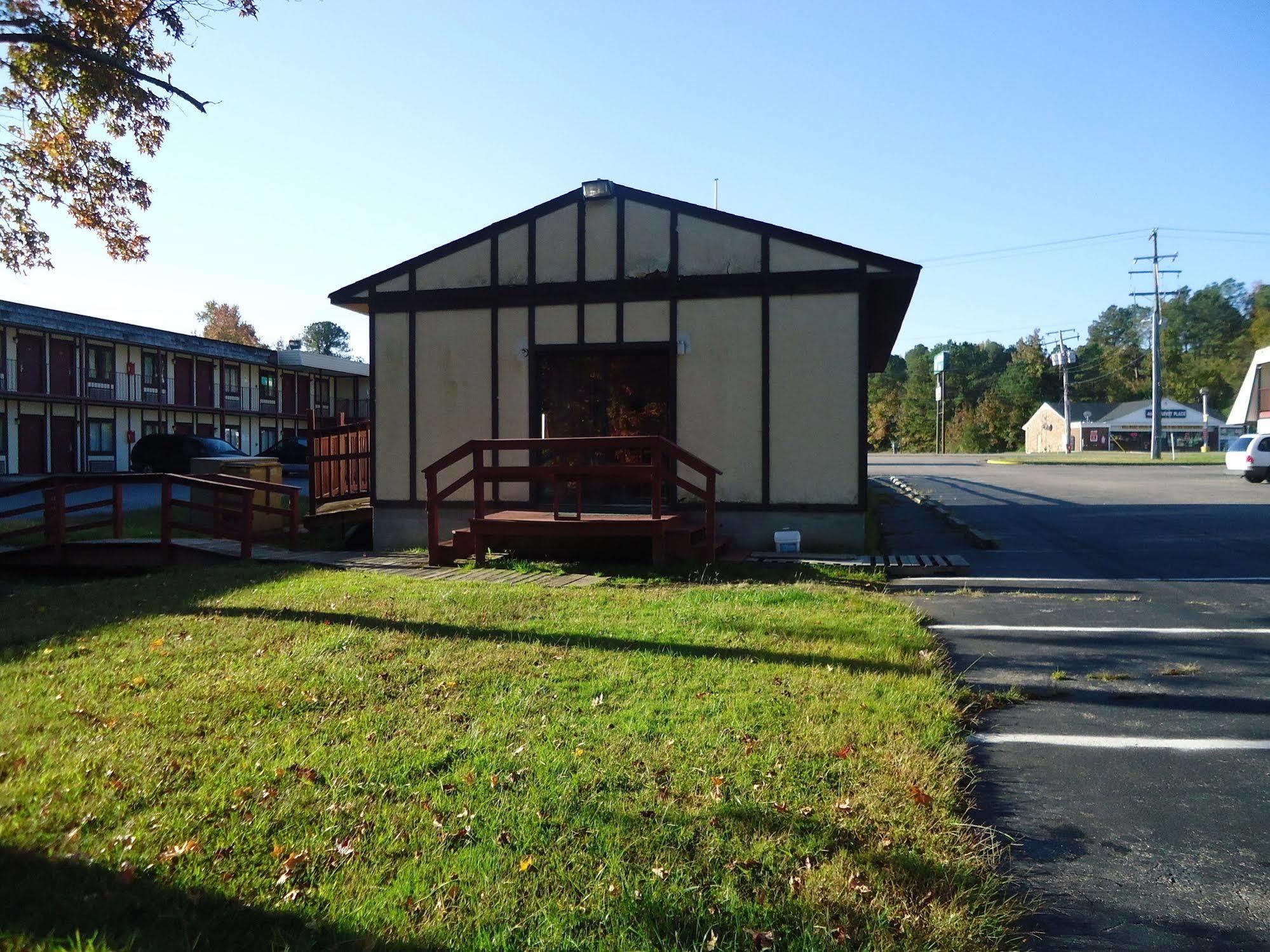 American Inn Motel Petersburg Exterior photo